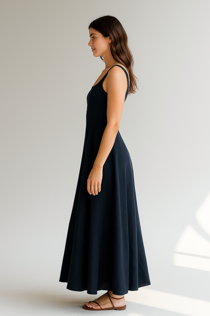 Elegantes dunkelblaues Maxikleid mit Trägern