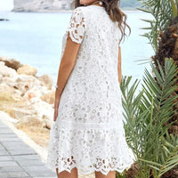 Stilvolle Sommer-Midikleid mit Blumenausschnitt – Liora