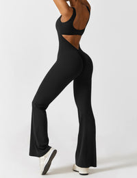 Rückenfreier Jumpsuit mit Schlaghose – Liv