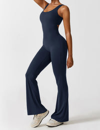Rückenfreier Jumpsuit mit Schlaghose – Liv