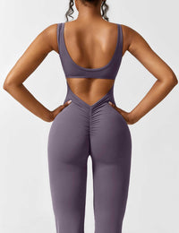 Rückenfreier Jumpsuit mit Schlaghose – Liv